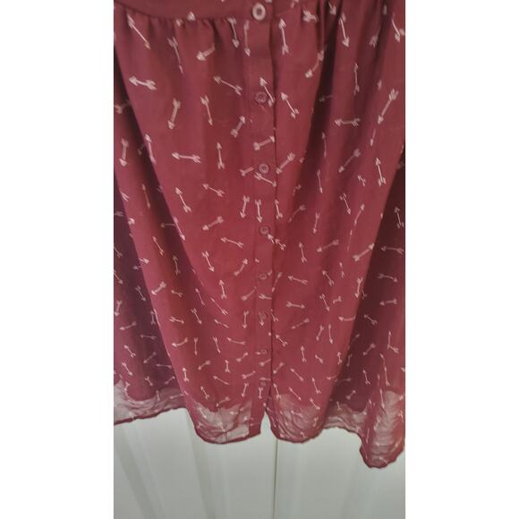 Torrid Shirt Dress Sheer Deep Vneck Arrow Print Burgundy Sz 1 = 14/16 - Picture 3 of 4